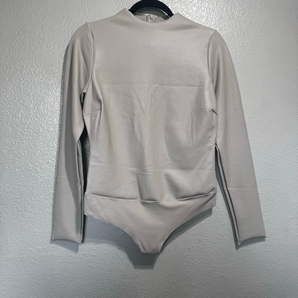 New Skims Faux Leather Shell Long Sleeve Thong Bodysuit Size XL - Picture 4 of 16